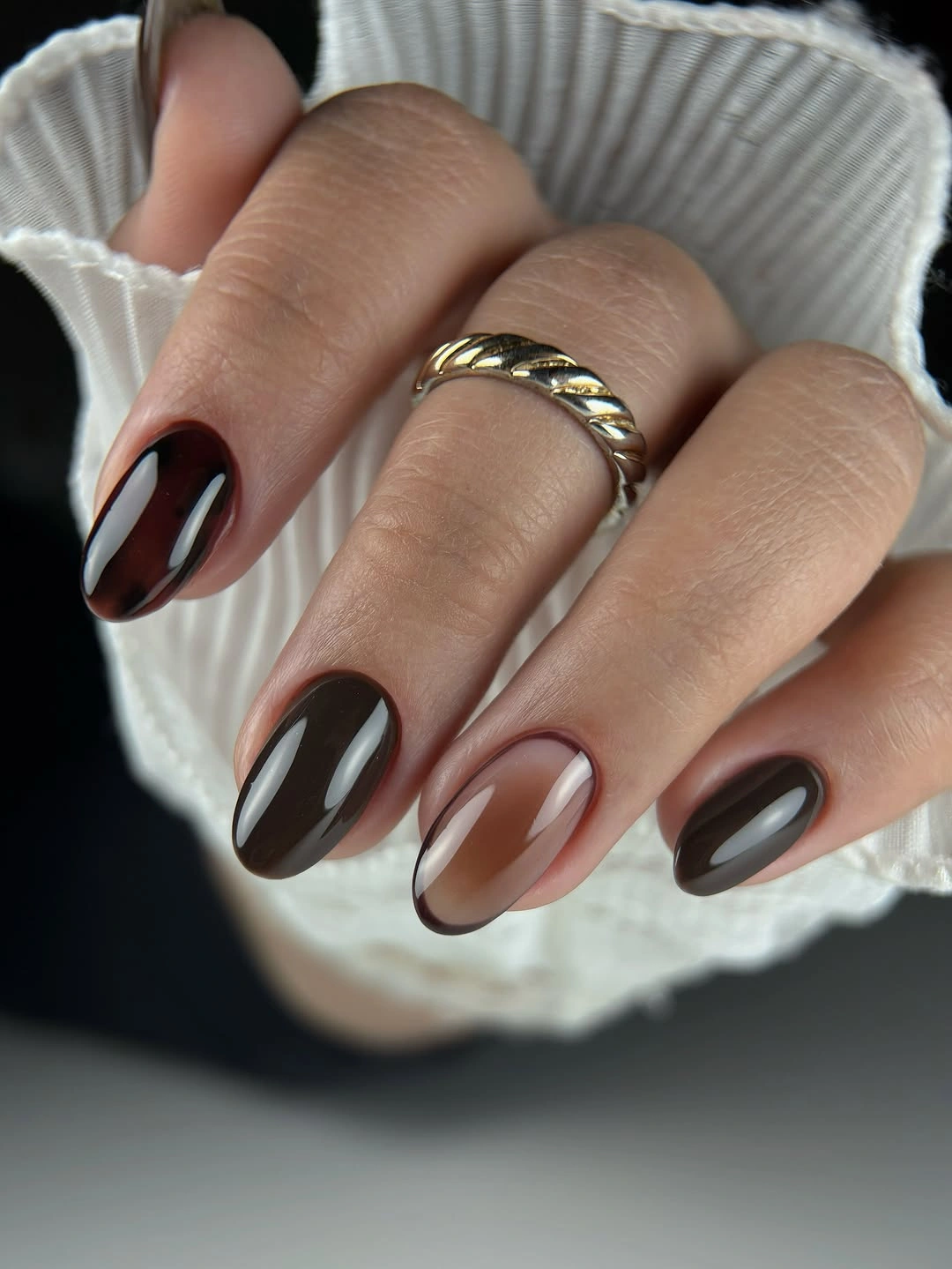 trendy brown fall nails 2026 Glossy Espresso Jelly Nails