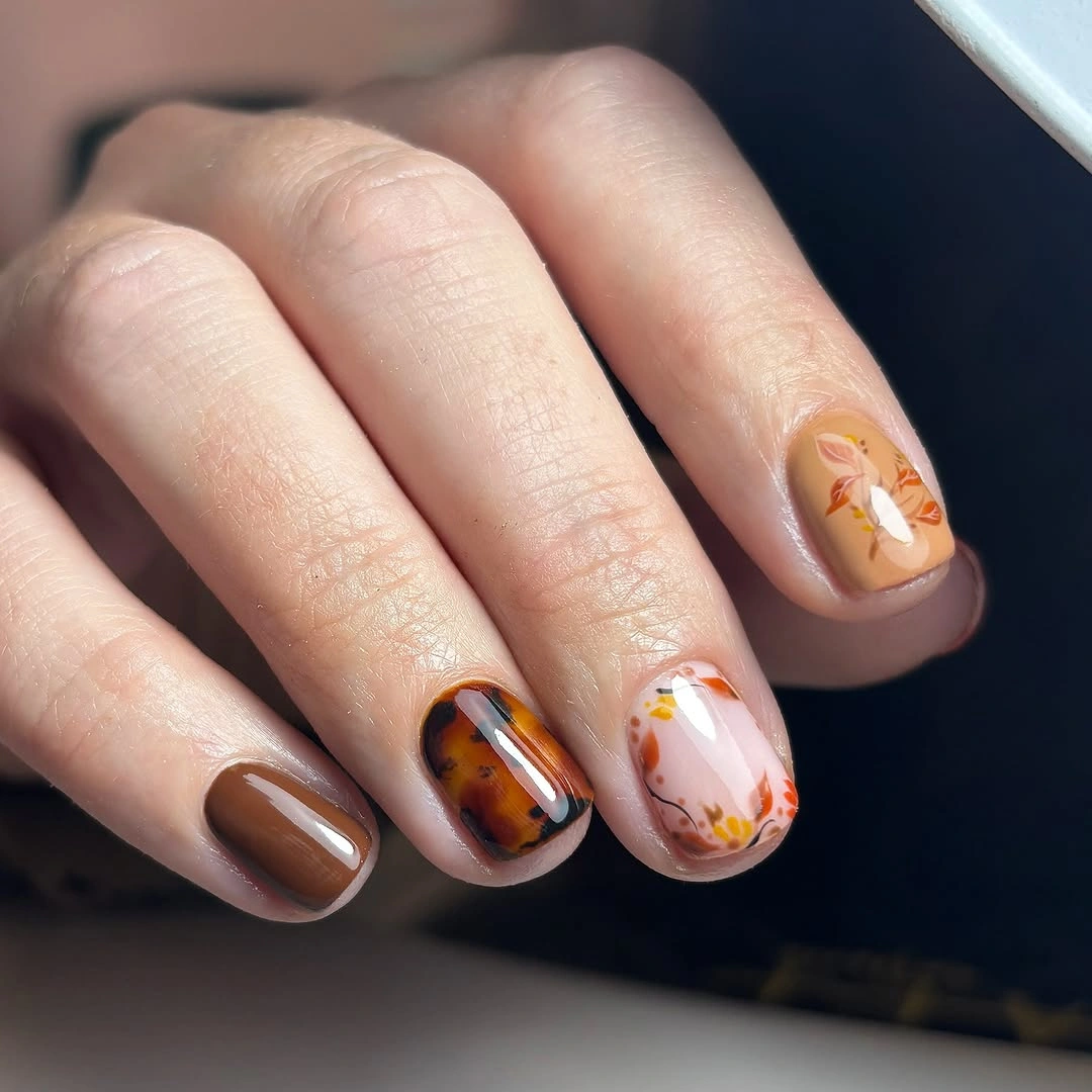 trendy fall acrylic nails 2026 Warm Brown and Tortoiseshell for Everyday Autumn