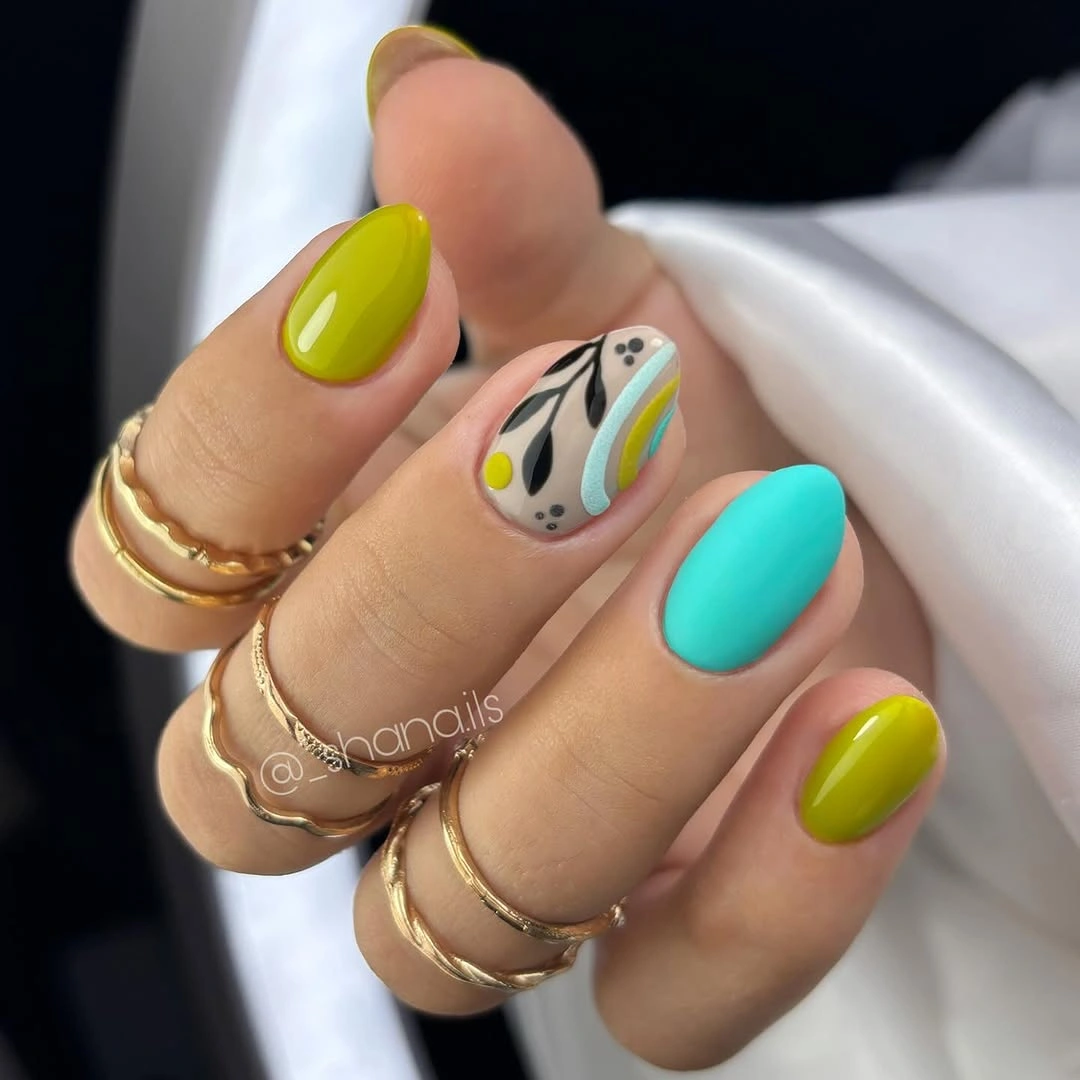 Trendy Fall Nails for Medium Skin Tone