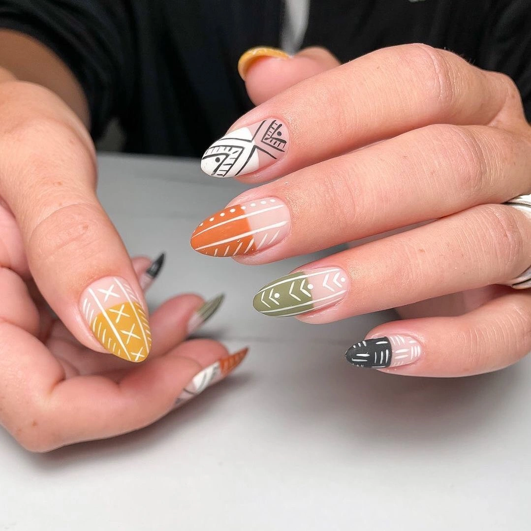 trendy fall nails for medium skin tone Rust and Olive Abstract Lines